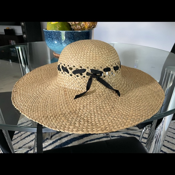 Cute Hat - Picture 1 of 3